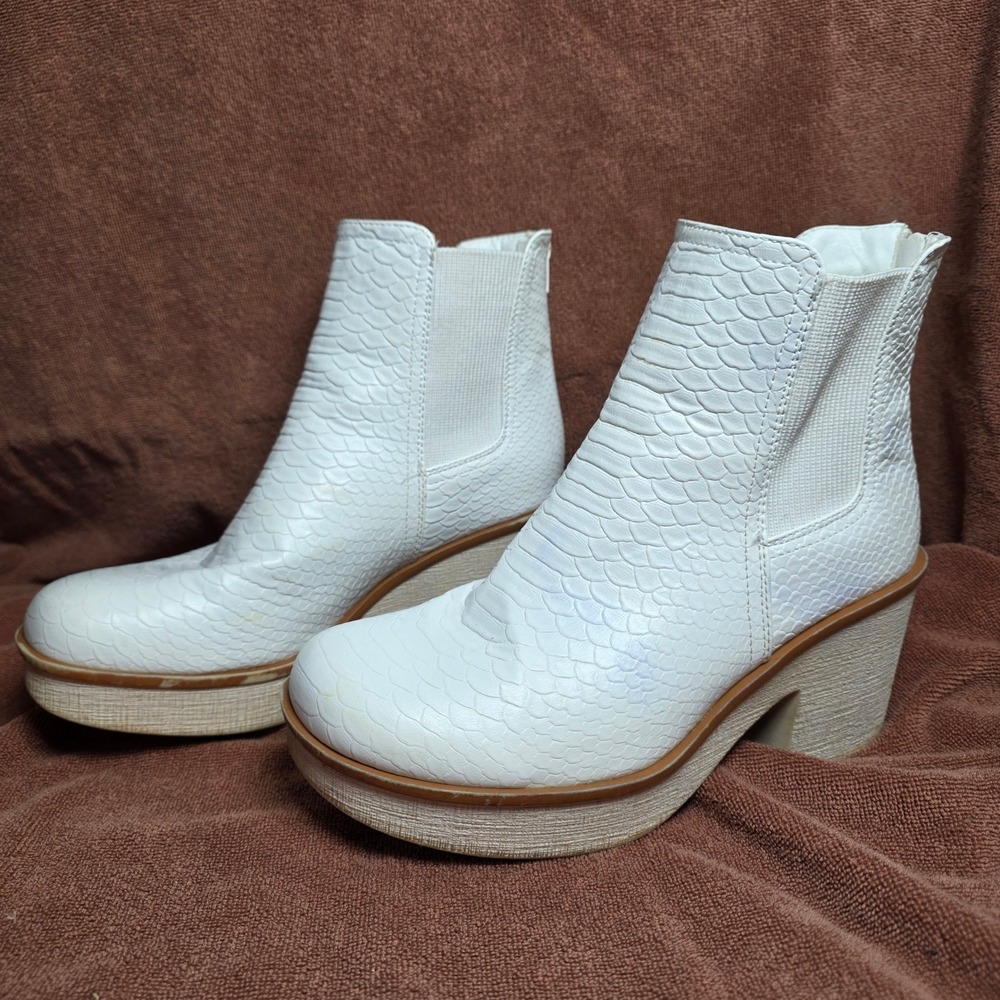 Pierre Dumas Womens White Snakeskin Embossed Platform Block Heel Ankle Boots 9